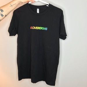 #lovereigns black T-shirt